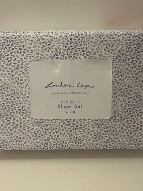 London Kaye Twin XL Size Sheet Set White with Blue Gray Starburst Floral Detail
